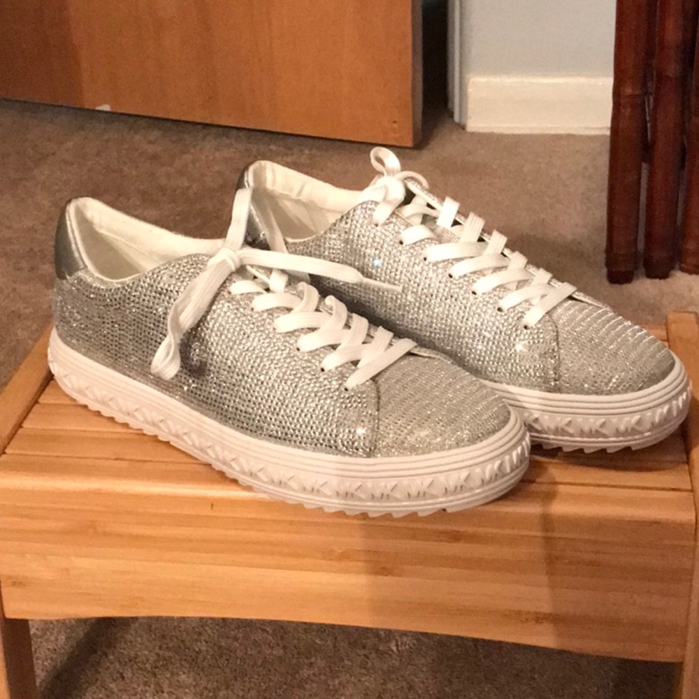 Michael Michael Kors Grove Lace-Up Low-Top Rhinestone Sneakers NWOT Size 7